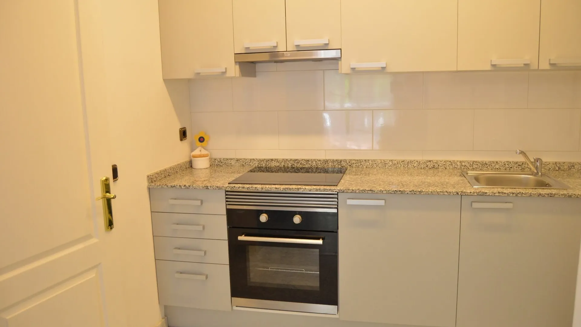 Tarragona Suites Rambla Nova 106